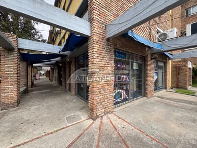 Oportunidad! Lave De Negocio En Venta, Buceo, Amplio Salón, Varios Rubros Inm Atlántida