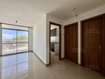 Apartamento de dos dormitorios en alquiler anual entre Bella Vista y Aguada sobre Av. Agraciada.