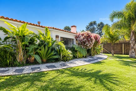 CASA EN BARRIO GOLF