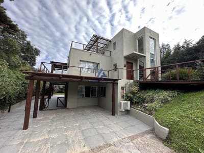 Venta casa con vista al mar Punta Ballena 3 Dormitorios