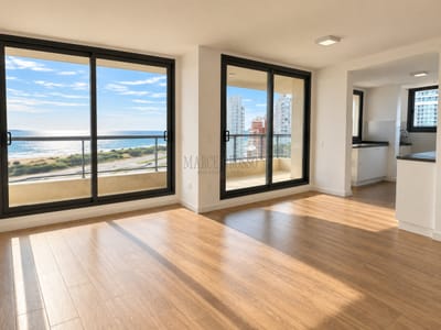 Venta · 2 dormitorios con vistas a Mansa y Brava ?