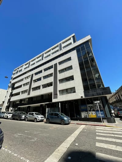 OFICINA PREMIUM  en ciudad vieja Juncal OFFICE con VISTA AL PUERTO
