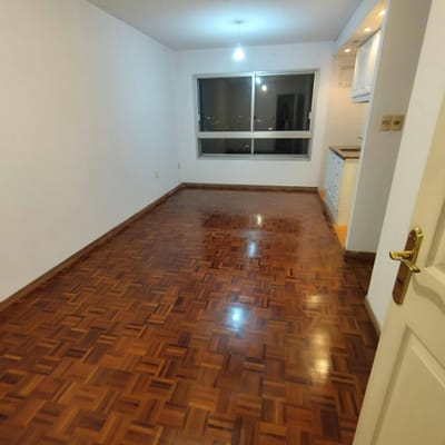 pocitos apartamento 2 dormitorios con cochera