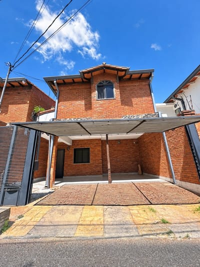 ALQUILO DUPLEX EN FERNANDO DE LA MORA ZONA NORTE