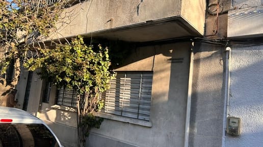 Cebollati a pasos de Rambla, al frente, azotea para colgar