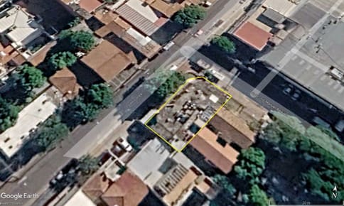 VENDO TERRENO COMERCIAL DE 390 M2 EN ESQUINA SOBRE JULIO CORREA EN MBURUCUYA