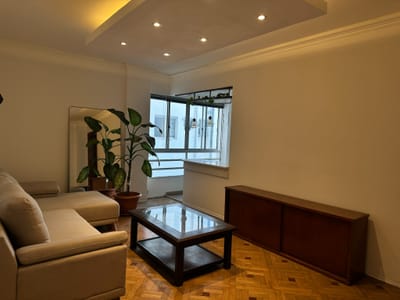 Apartamento Luminoso, Semi Amoblado A Una Cuadra De 18 De Julio.
