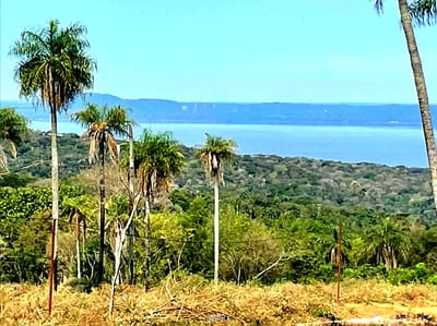VENTA TERRENO CON VISTA AL LAGO YPACARAI EN SAN BERNARDINO - CORDILLERA PARAGUAY