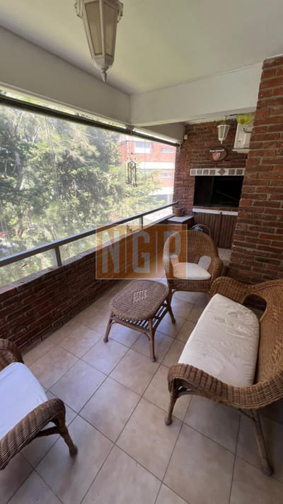 Apartamento en venta  3 dormitorios en Playa Mansa, Punta del Este.