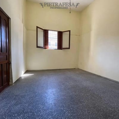 Apartamento en alquiler, 2 dormitorios, 1 baño, patio. Sin gastos comunes. Union.