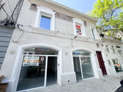 Alquiler de propiedad a estrenar ideal para empresas, consultorios u oficinas sobre calle Pablo de María, en su mejor ubicación.