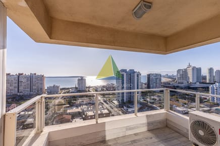 Alquiler y venta de apartamento de 3 dormitorios en Punta del Este.- - Ref : EQP4480