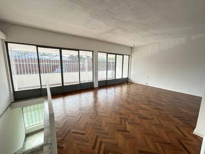 Alquiler casa de altos Pondal y Millán 3 dormitorios estar con hogar 2 baños terrazas