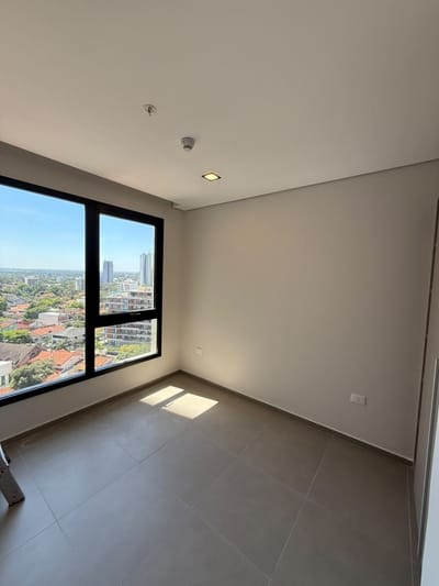 EN ALQUILER - Departamento de 2 dormitorios A ESTRENAR en zona Shopping del Sol - 1.200 usd