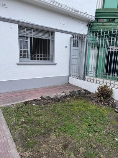 ALQUILER CASA DE 2 DORMITORIOS CON JARDÍN GALPÓN Y PATIO – BUCEO