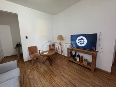 Alquiler Apartamento, 2 Dorm, 1 Baño Con Balcón En La Blanqueada. Inm Atlántida.