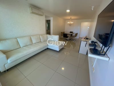 Piso alto en torre premium en Playa Brava