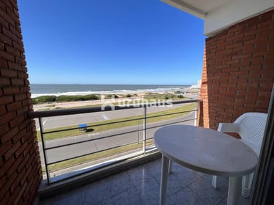 Apartamento en venta de 2 dormitorios, en playa Brava