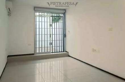 Apartamento en alquiler, monoambiente, 1 baño, terraza. Pocitos.