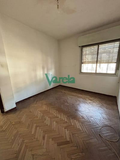 Aguada Casa 2 dormitorios, planta baja al frente, Living amplio, cocina con salida a patio de 10m2
