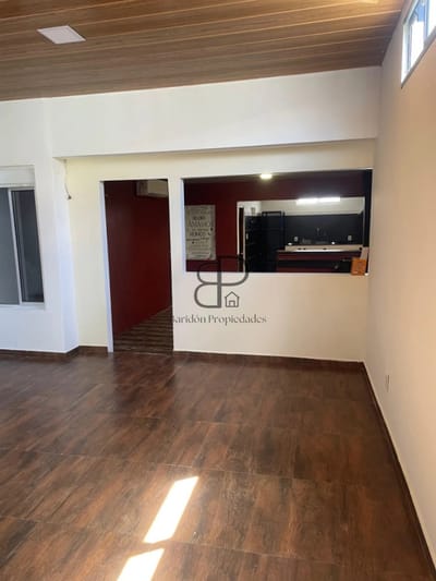 Alquiler Casa 3 Dormitorios Cerrito galpon patio y cochera