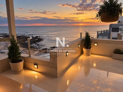 Apartamento dúplex en Península - Punta del Este de 4 dormitorios en suite, con terraza y parrillero propio con vista al mar