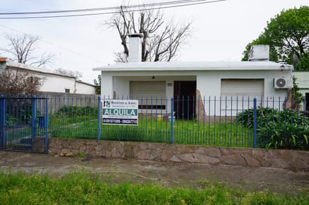 Casa en alquiler c/ cochera en Sayago