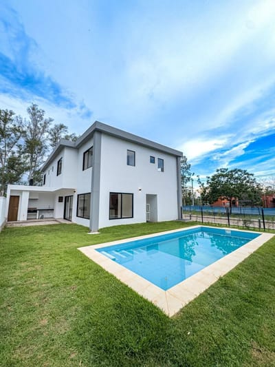 CASA EN CONDOMINIO CÁDIZ EN VENTA Club de Campo Surubi’í