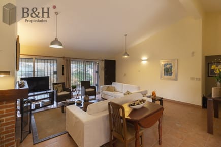 Casa 4 dormitorios en Venta, Alquiler anual y de verano