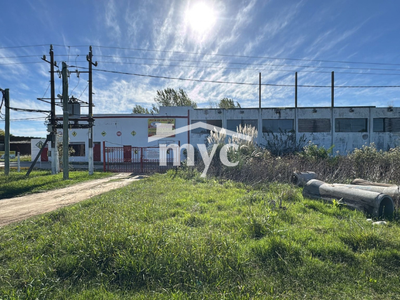 ALQUILER DE GALPÓN INDUSTRIAL Y LOGÍSTICO sobre Ruta 8 vieja, PANDO