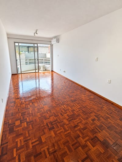 MONOAMBIENTE PUNTA CARRETAS PISO 4 CONTRAFRENTE
