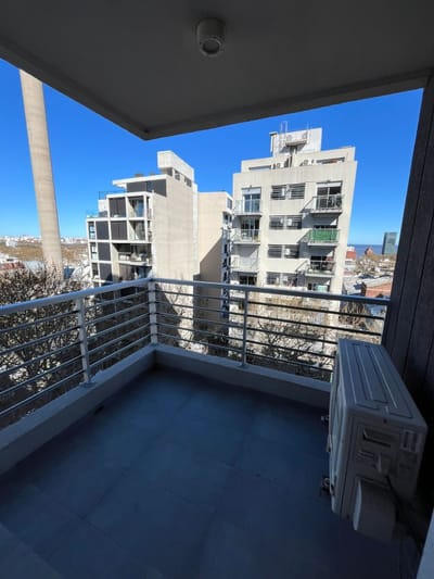 Apartamento en alquiler en Cordon Sur