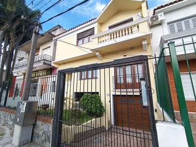 Venta Casa PH  3 dormitorios escrit depósito 2 garajes Atahualpa Brazo Oriental