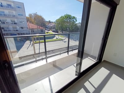 Edificio Nuevo!! Cómodo Apartamento! Excelente Ubicación En Área Verde Y De Playa De Malvín.