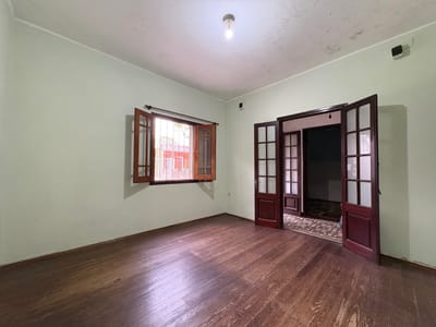 VENTA CASA 2 DORMITORIOS PATIO AZOTEA EN CERRITO SIN GASTOS COMUNES CON RENTA