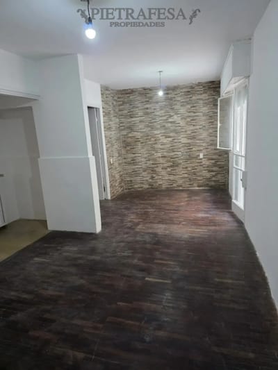 Apartamento en alquiler, monoambiente, 1 baño, patio. Gastos incluidos en el precio. Palermo.