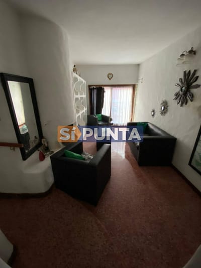 Ideal Inversores - Casa en venta para reciclar con posibilidad de dos rentas.