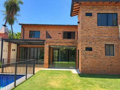 EN VENTA CASA DETRÁS DEL PASEO LA GALERÍA