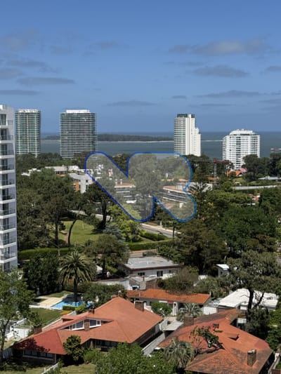 Apartamento en VENTA 3 dormitorios Piso alto con vista Punta del Este