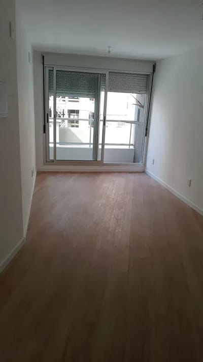 Alquilo apartamento un dormitorio en Tres Cruces