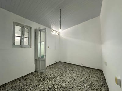 ALQUILER APARTAMENTO RECICLADO DE 2 DORMITORIOS EN AGUADA / CORDON BAJOS GASTOS COMUNES