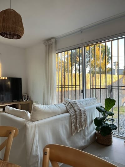 VENTA CASA 3 DORMITORIOS EN COMPLEJO CERRADO PRÓXIMO A PARQUE MIRAMAR