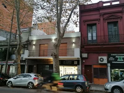 Alquiler Casa De Altos 2 Dormitorios Balcón Terraza Sin Gastos Comunes En Cordón