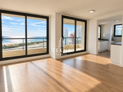Venta · 2 dormitorios con vistas a Mansa y Brava ?