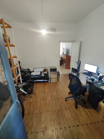 ALQUILER | Amplio apartamento de 2 dormitorios con balcón