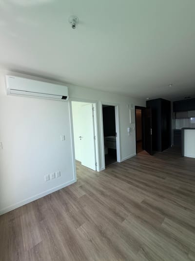 En  venta Apto 1 Dormitorio 1 baño con balcón al frente - Punta Carretas