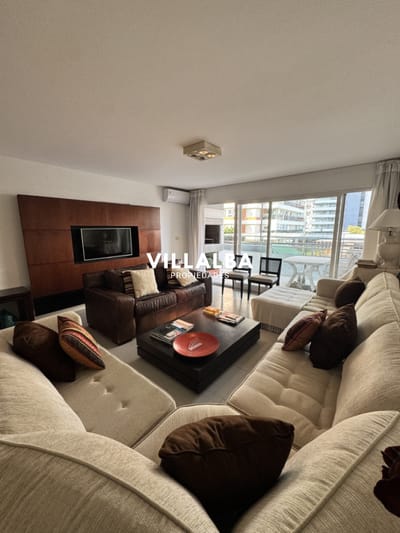 Amplio apartamento en brava 3 dormitorios  VENTA