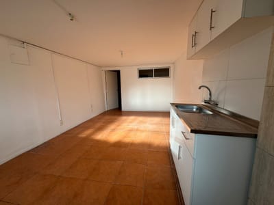 Alquiler apartamento 1 dormitorio PB cochera para 1 auto Brazo Oriental Burgues y Propios