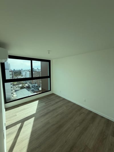 Apartamento 1 Dormitorio 1 baño con Balcón al Frente en Punta Carretas