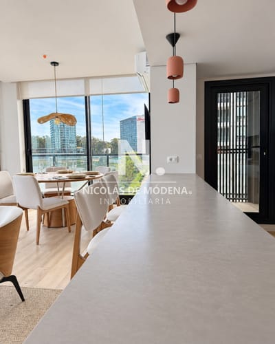 Venta Apartamento de 2 Dormitorios con vista Av. de las Americas